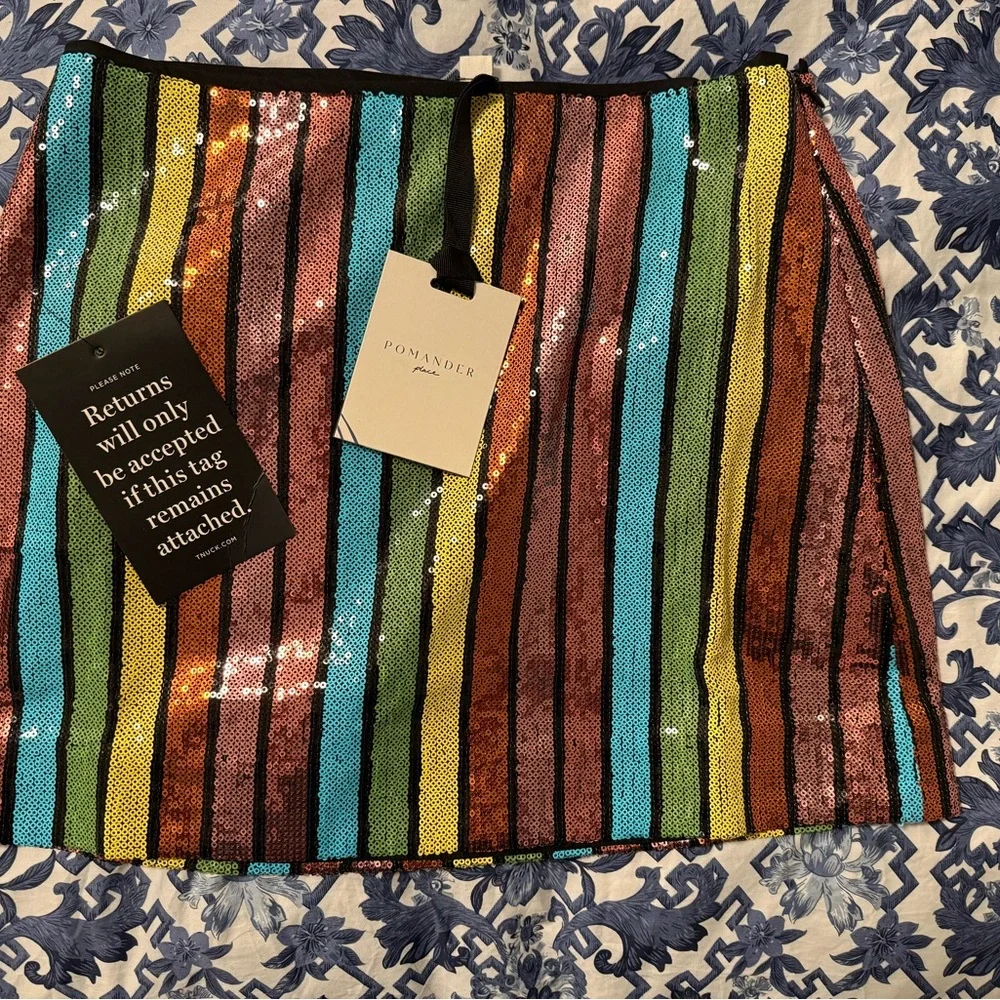 Pomander Place Vibrant Sequin Mini Skirt - Picture 3 of 3